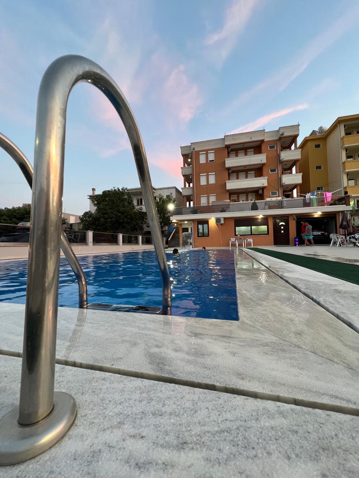 Apartments Zalli Улцинь Экстерьер фото