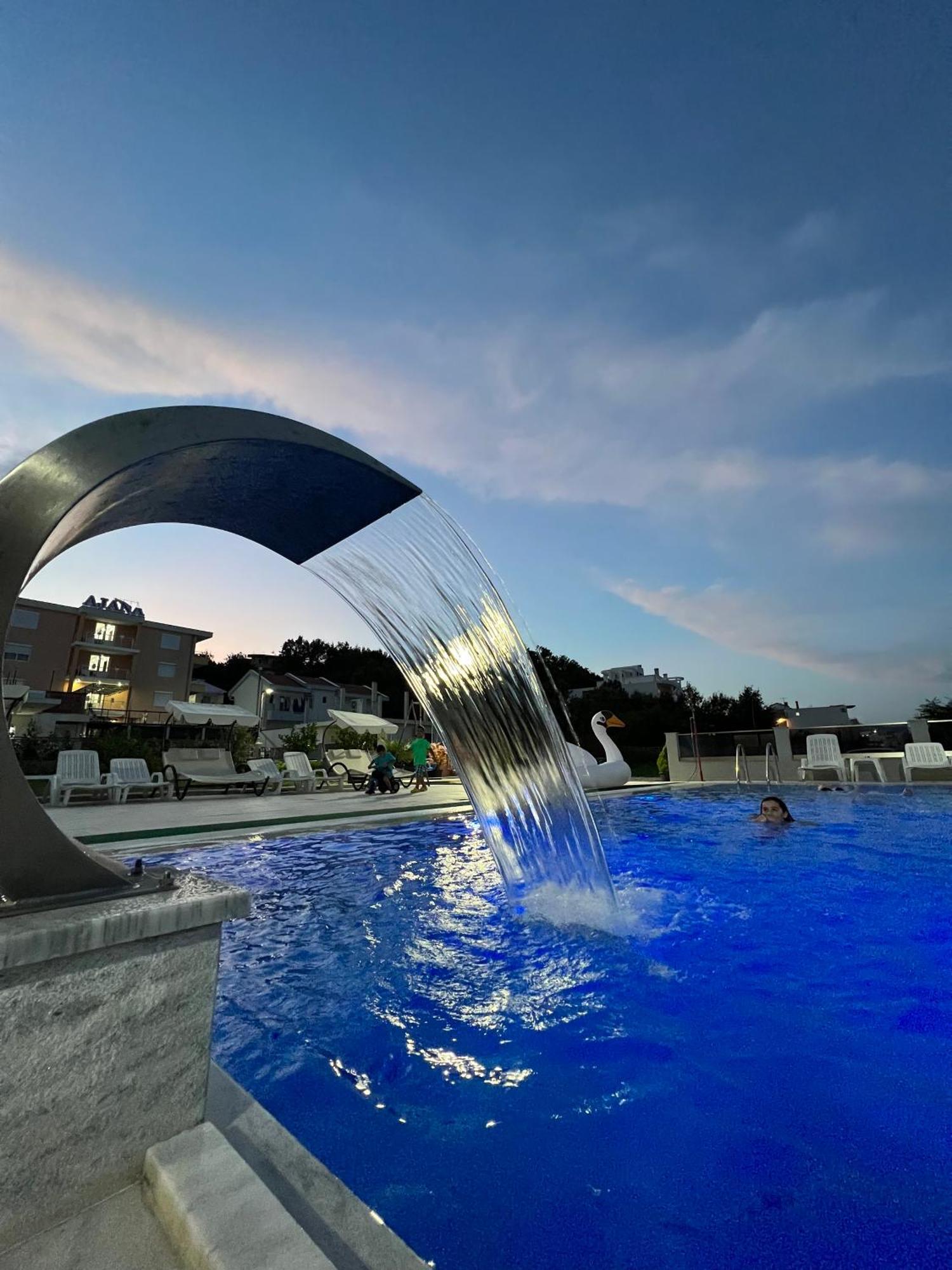 Apartments Zalli Улцинь Экстерьер фото