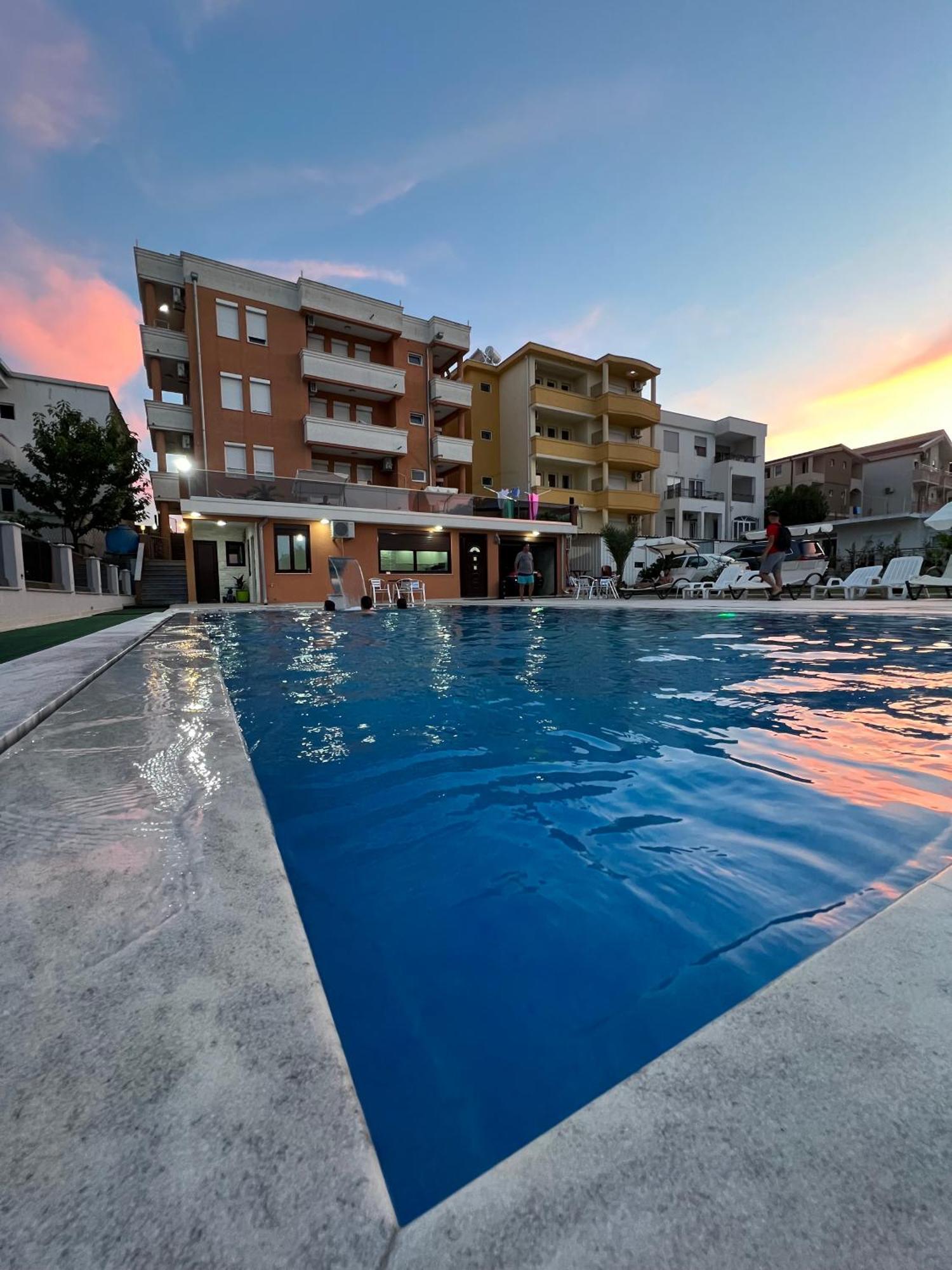 Apartments Zalli Улцинь Экстерьер фото