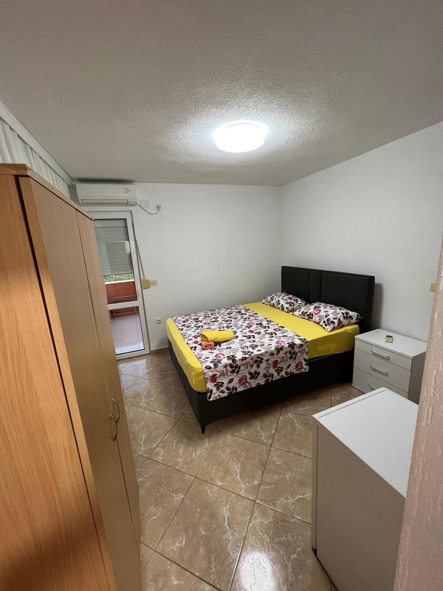 Apartments Zalli Улцинь Экстерьер фото