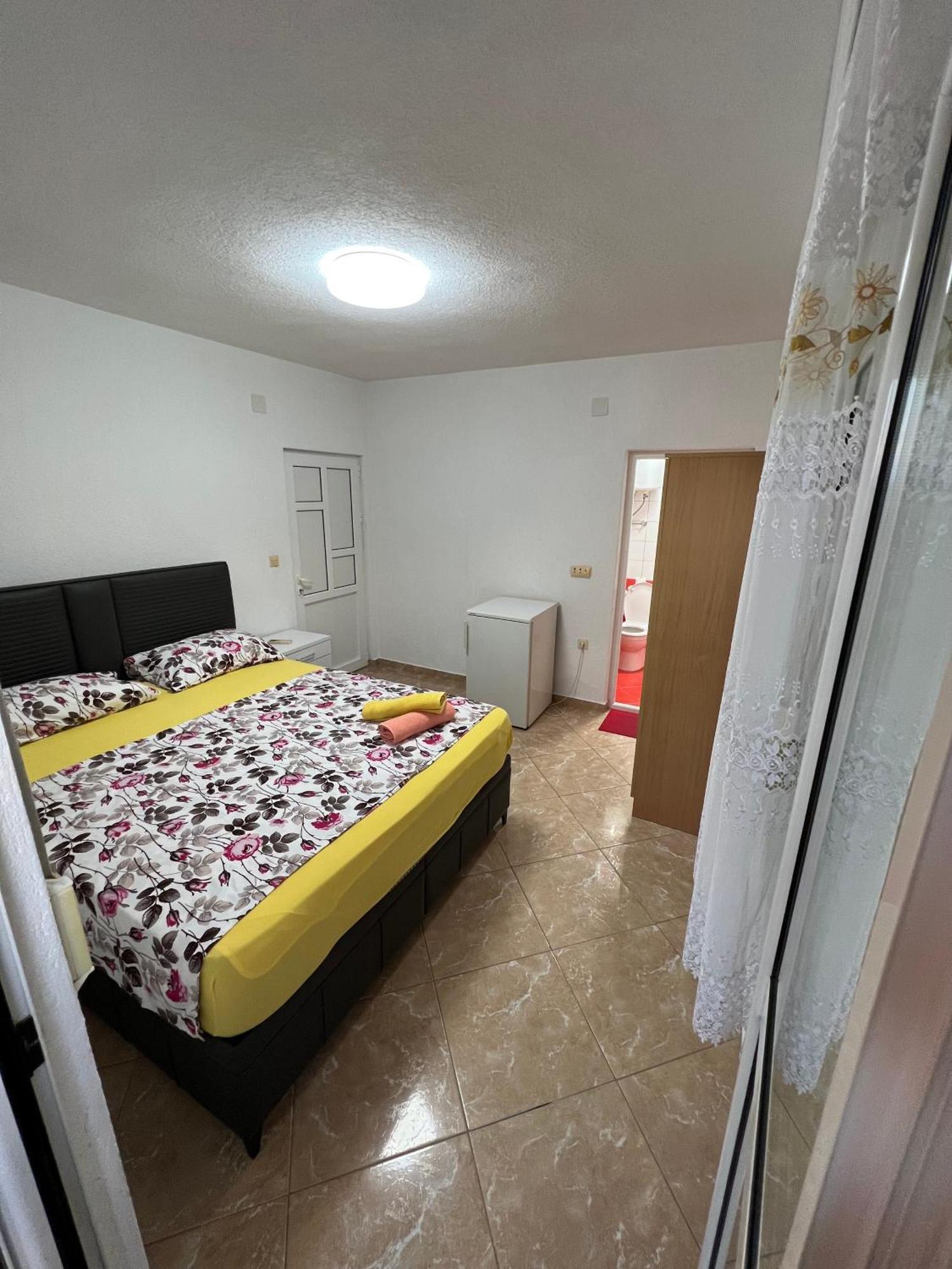 Apartments Zalli Улцинь Экстерьер фото